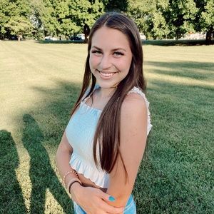 Meet your Posher, Hannah